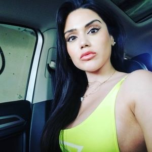 Meet your Posher, Perla maria